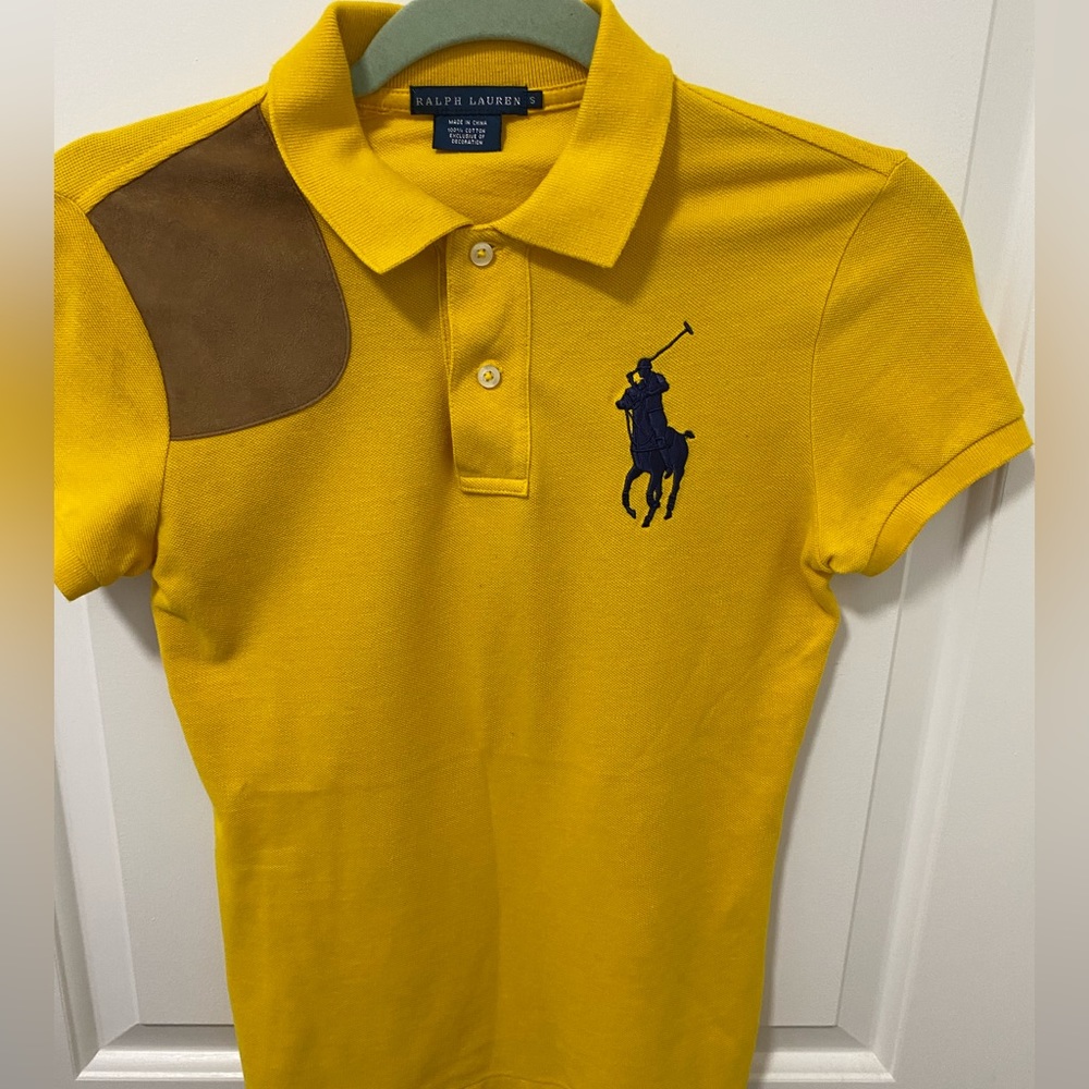Woman Ralph Lauren short sleeve with big horse on front